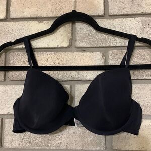 3for$20 bra has underwire 36C